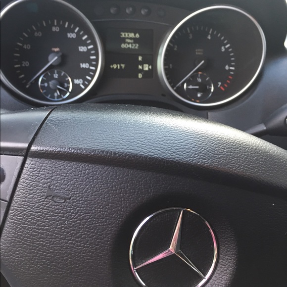 Mercedes ML550 - Picture 5 of 6